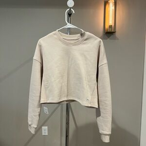 Vuori Women's Light Beige Cropped Sweatshirt